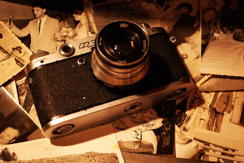 vintage-camera-sepia